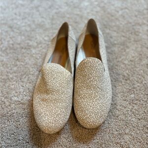Toms Cream cheetah flats